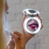 Miroir de maquillage et power bank